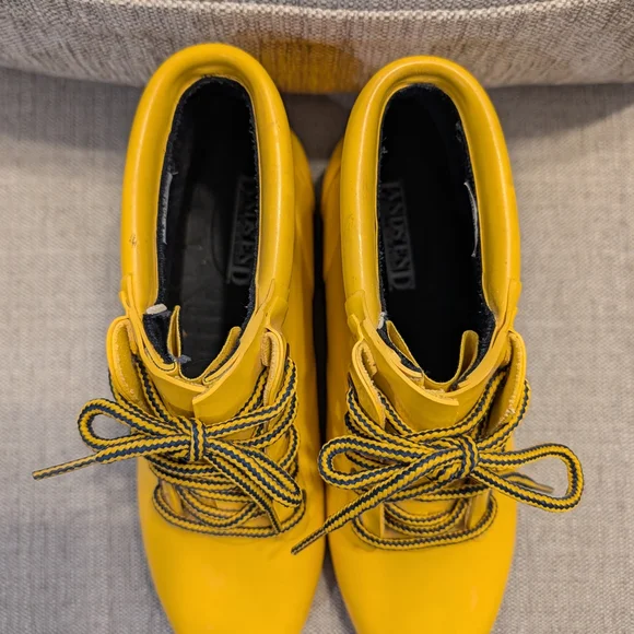 Land's End Women's Size 8M Yellow Waterproof Lace Up Rubber Ankle Rain Boots - Picture 3 of 7